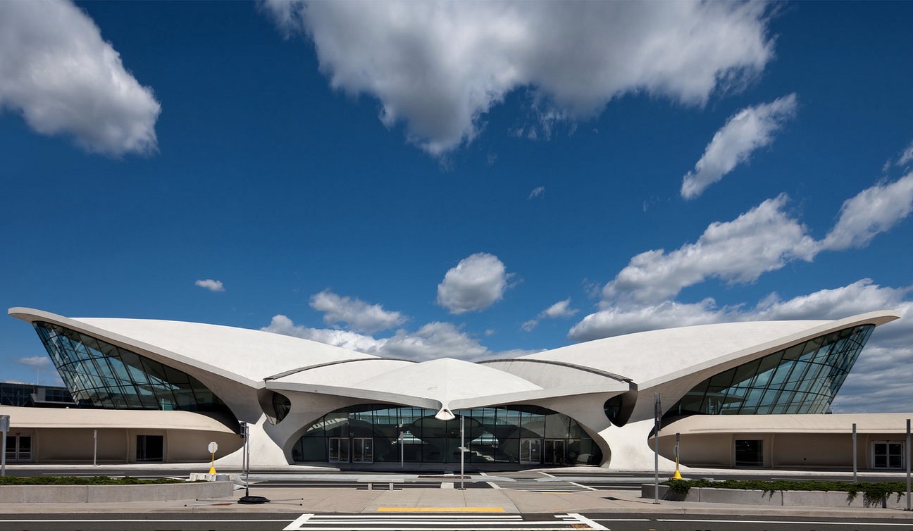 TWA FLIGHT CENTER CONSTRUCTION NEW YORK SAARINEN 