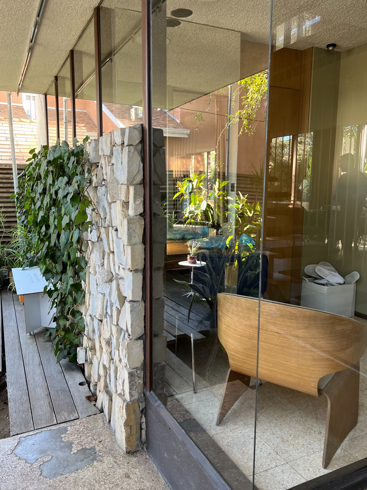 The Neutra VDL Studio and Residences | Source: author